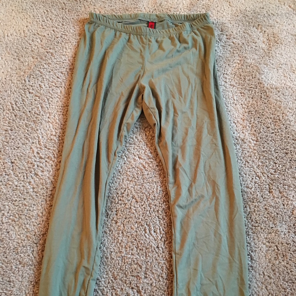 Green leggings